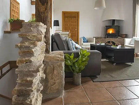 La Casa De Enmedio *