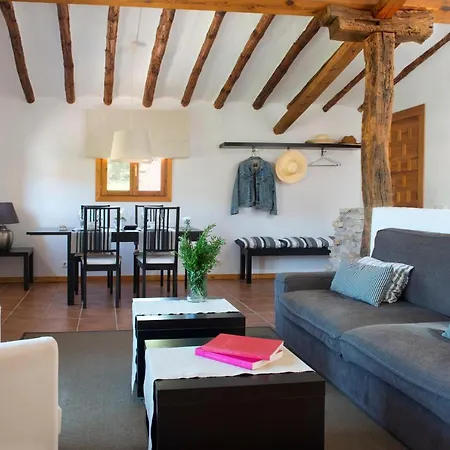 La Casa De Enmedio